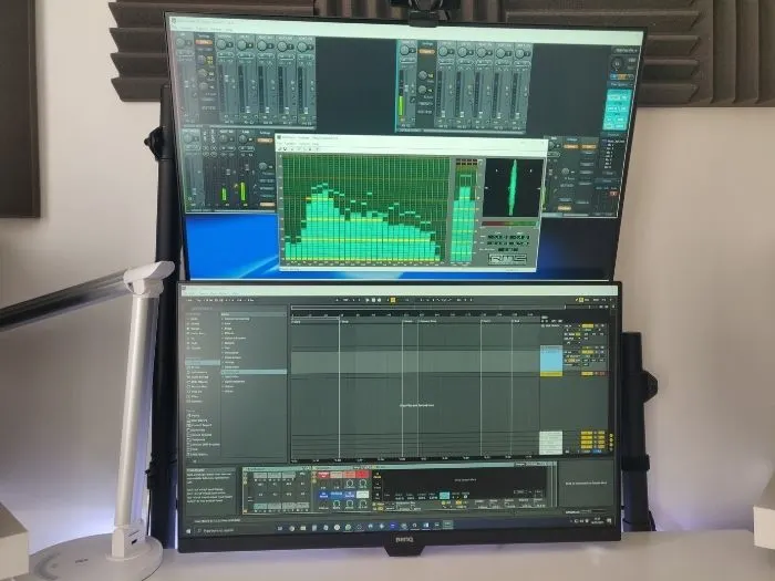 Music Production dual monitor setup 