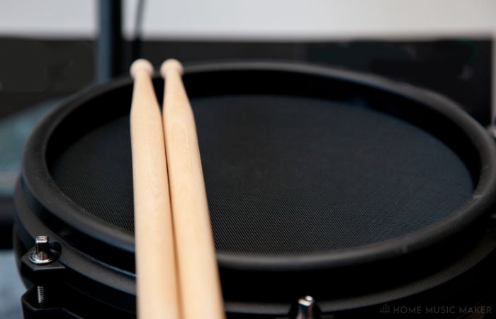 An electronic snare